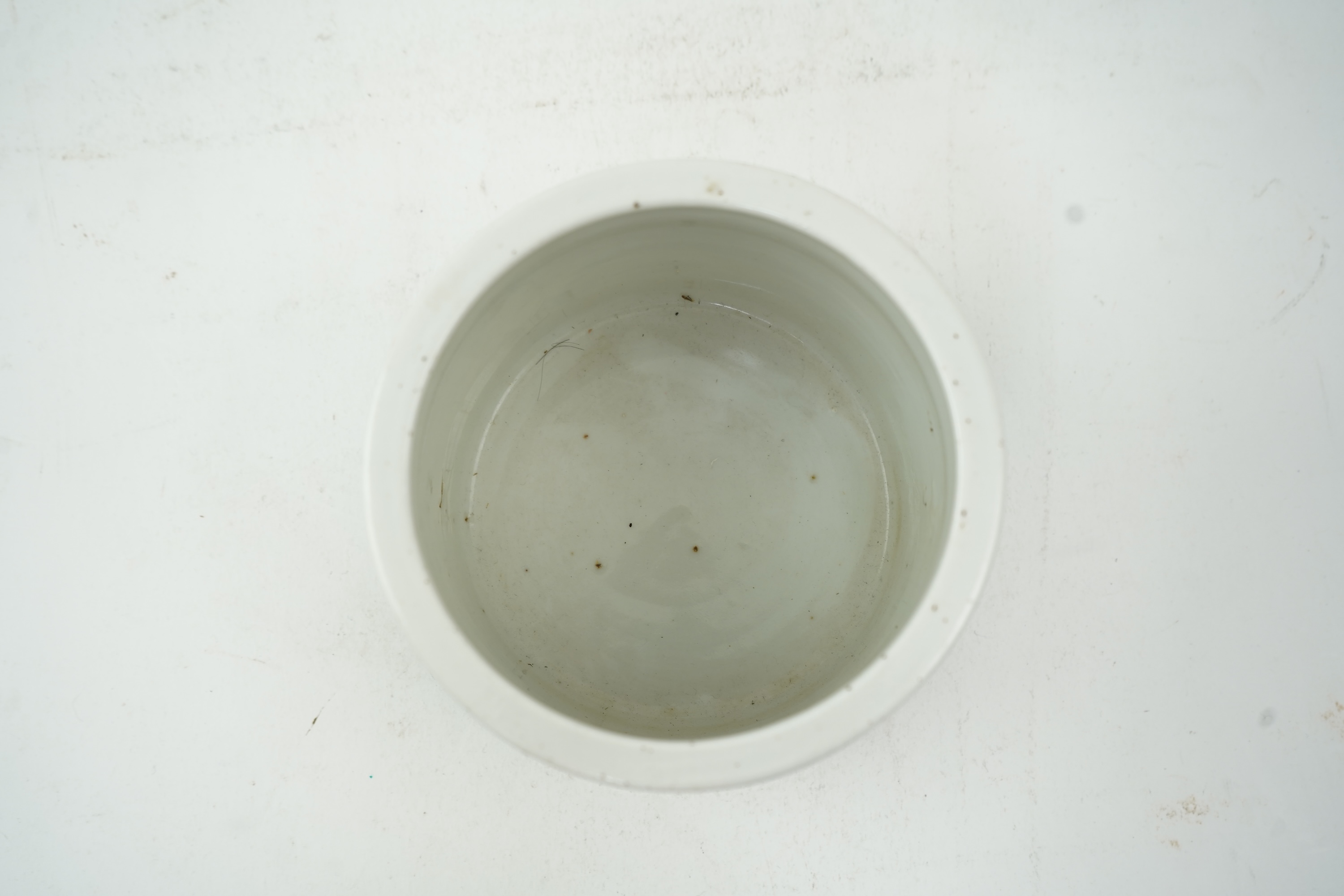 A Chinese doucai ‘dragon’ brushpot, Guangxu six character mark
